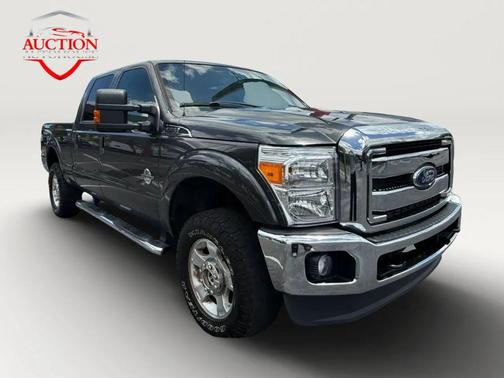 Magnetic Metallic 2016 Ford F-250 XLT