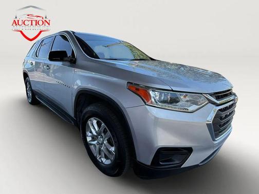 Silver Ice Metallic 2018 Chevrolet Traverse LS