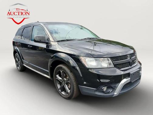 Pitch Black Clearcoat 2020 Dodge Journey Crossroad