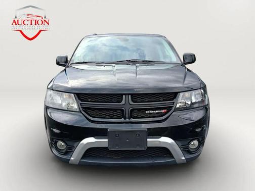 Pitch Black Clearcoat 2020 Dodge Journey Crossroad