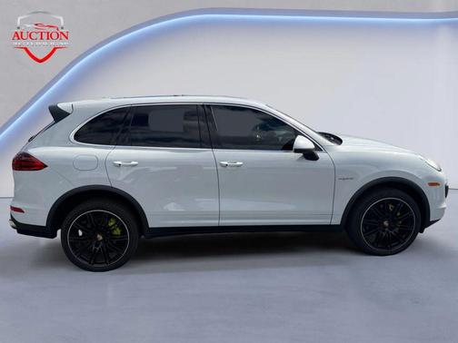 2016 Porsche Cayenne Cayenne S E-Hybrid