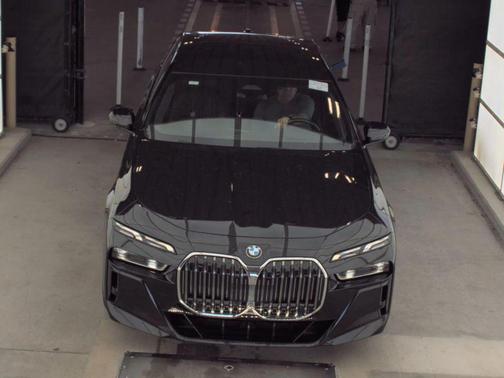 2025 BMW 740 740i Sedan 4D