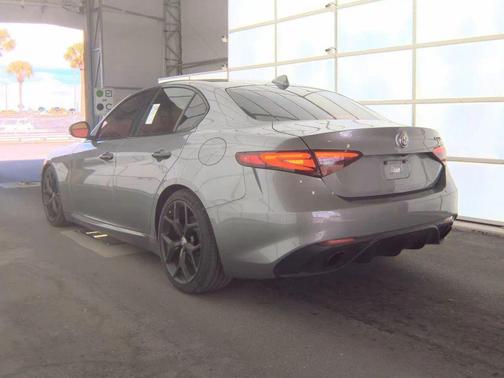 2019 Alfa Romeo Giulia Sport