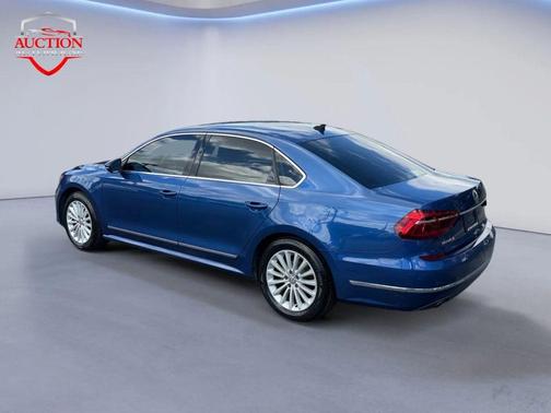 2017 Volkswagen Passat 1.8T SE