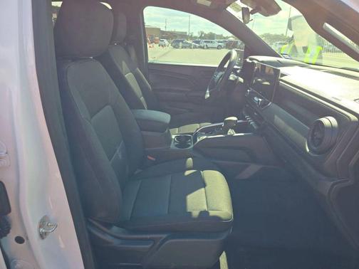 2025 Chevrolet Colorado WT