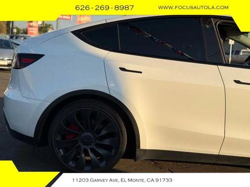 2023 Tesla Model Y Performance