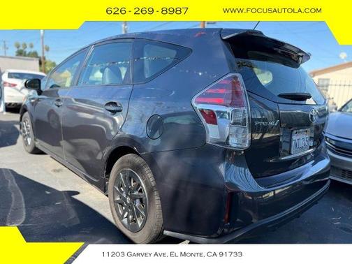 2017 Toyota Prius v Four