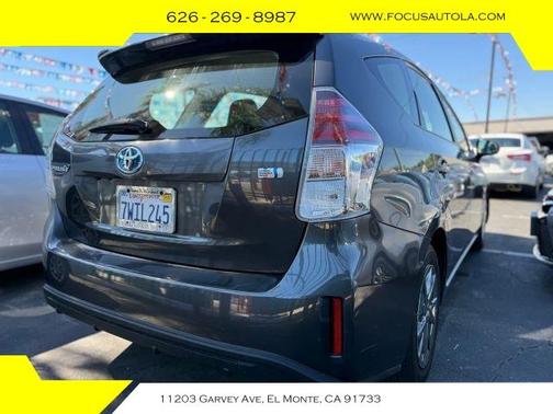 2017 Toyota Prius v Four