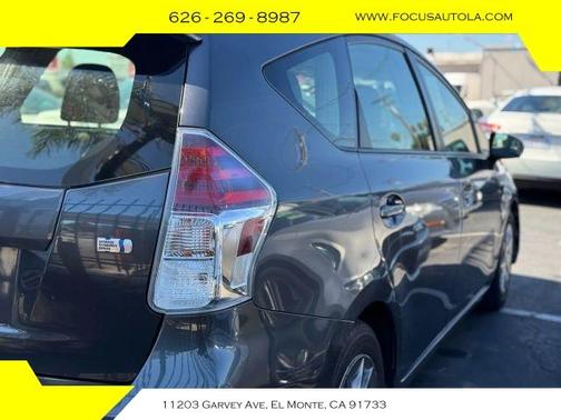 2017 Toyota Prius v Four