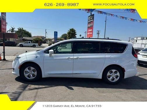 2018 Chrysler Pacifica Hybrid Touring L