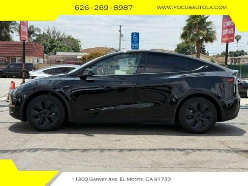 2025 Tesla Model Y Long Range