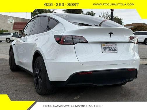 2025 Tesla Model Y Long Range