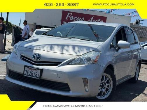 2014 Toyota Prius v Two