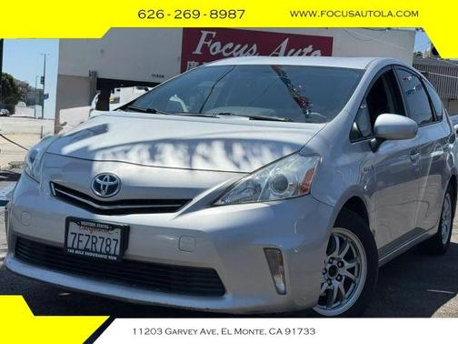 2014 Toyota Prius v Two