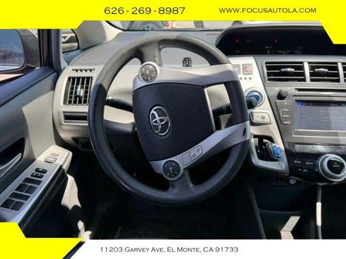 2014 Toyota Prius v Two