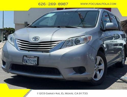 2017 Toyota Sienna LE