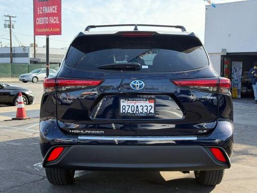 2022 Toyota Highlander Hybrid XLE
