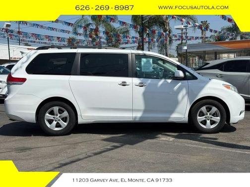 2014 Toyota Sienna LE