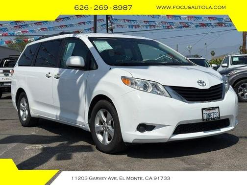 2014 Toyota Sienna LE