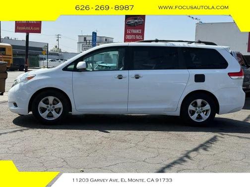 2014 Toyota Sienna LE