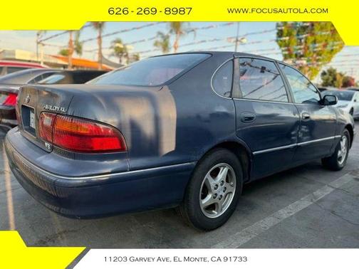 1999 Toyota Avalon XL