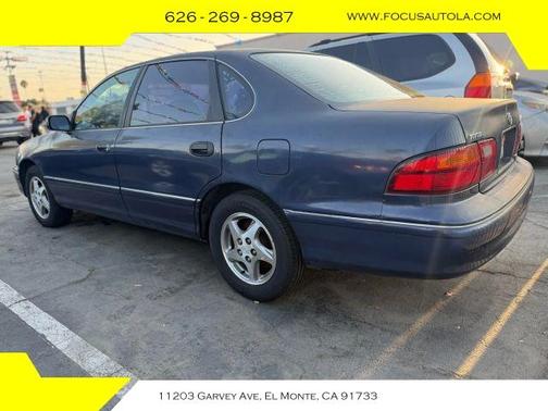 1999 Toyota Avalon XL