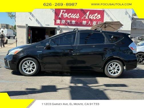 2014 Toyota Prius v Three
