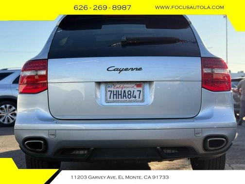2010 Porsche Cayenne Base (Tiptronic)