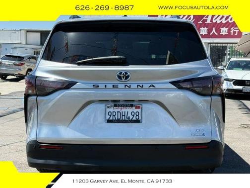 2023 Toyota Sienna XLE