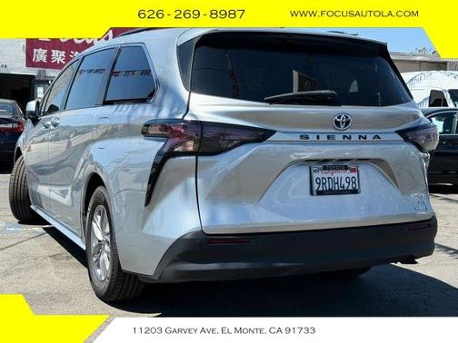 2023 Toyota Sienna XLE