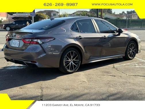 2024 Toyota Camry Hybrid SE