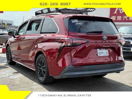 2021 Toyota Sienna LE