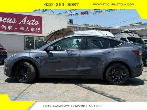Gray 2022 Tesla Model Y Long Range