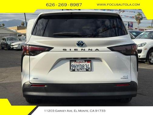 2023 Toyota Sienna XLE