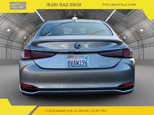 2021 Lexus ES 300h