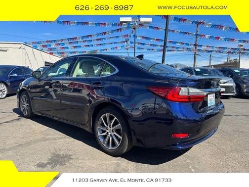 2016 Lexus ES 300h Base