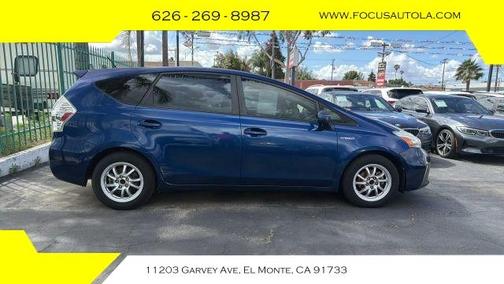 2014 Toyota Prius v Two