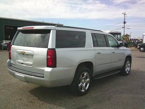 Silver Ice Metallic 2015 Chevrolet Suburban 1500 LT