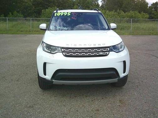 White 2017 Land Rover Discovery HSE LUXURY