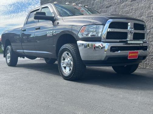 2017 RAM 3500 Tradesman Crew Cab 4x4 8' Box