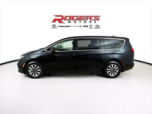 2022 Chrysler Pacifica Hybrid Touring L