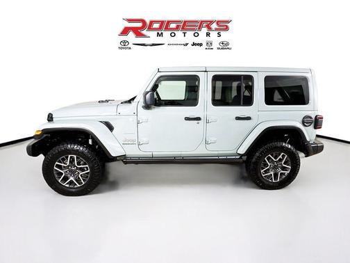 2024 Jeep Wrangler 4-Door Sahara 4x4