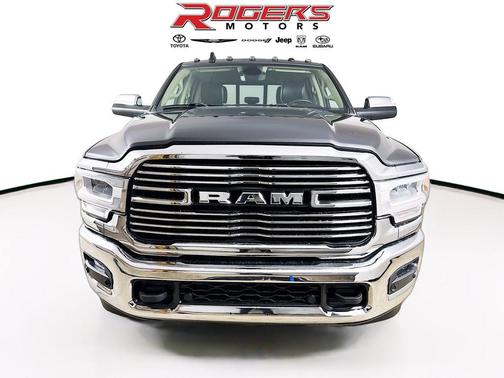 2022 RAM 3500 Laramie Crew Cab 4x4 8' Box