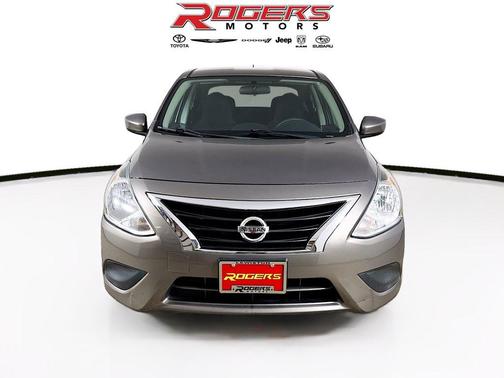 2017 Nissan Versa 1.6 S+