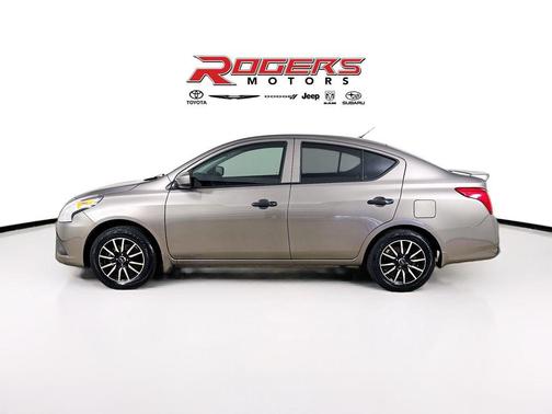 2017 Nissan Versa 1.6 S+