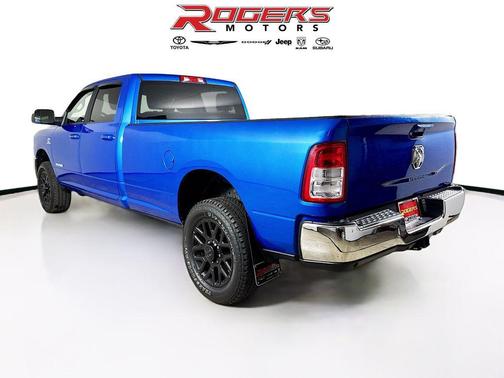 2020 RAM 3500 Big Horn Crew Cab 4x4 8' Box