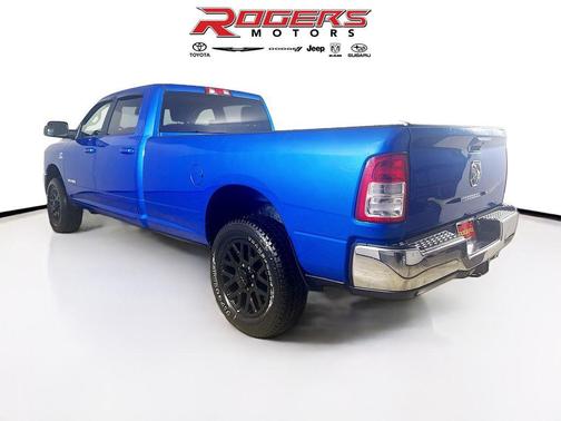 2020 RAM 3500 Big Horn Crew Cab 4x4 8' Box
