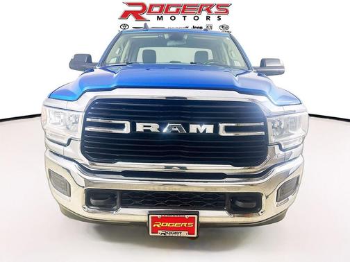 2020 RAM 3500 Big Horn Crew Cab 4x4 8' Box