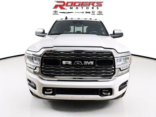 2021 RAM 3500 Limited Crew Cab 4x4 8' Box