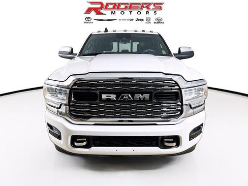 2021 RAM 3500 Limited Crew Cab 4x4 8' Box